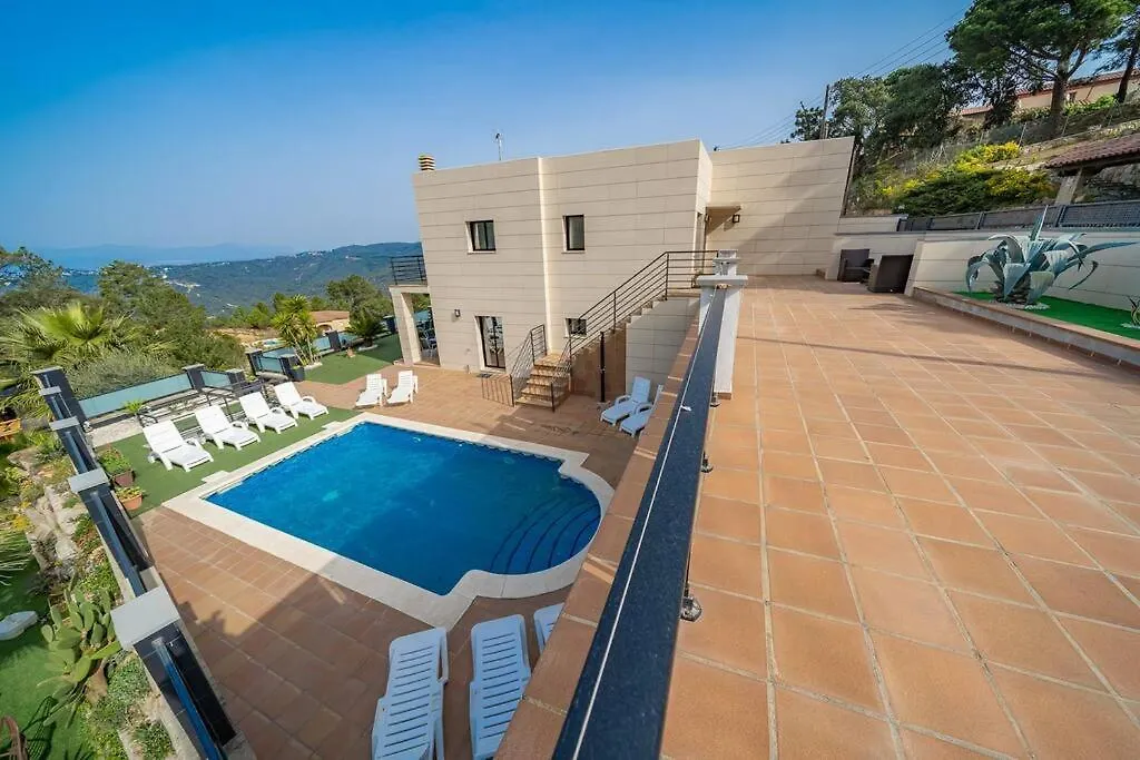 Villa Aurore, 12 Persons, Large Salt-Water Pool, Air Conditioning Lloret de Mar 0*,  Spanje