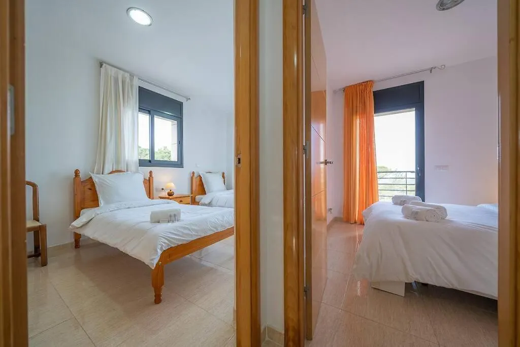 Villa Aurore, 12 Persons, Large Salt-Water Pool, Air Conditioning Lloret de Mar Spagna