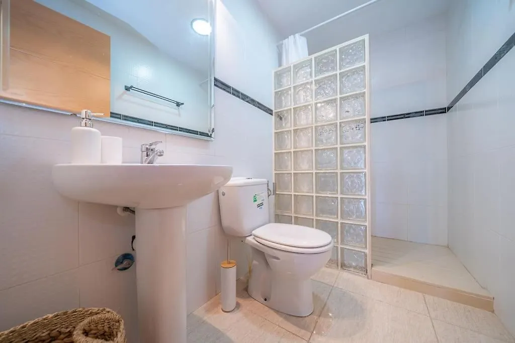 Villa Aurore, 12 Persons, Large Salt-Water Pool, Air Conditioning Lloret de Mar