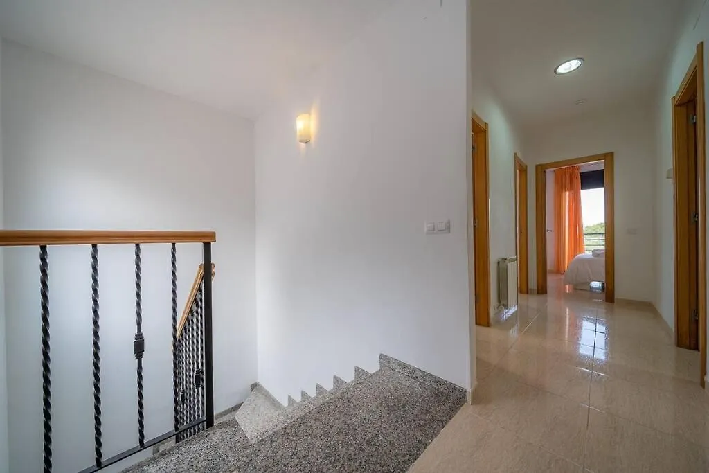 Villa Aurore, 12 Persons, Large Salt-Water Pool, Air Conditioning Lloret de Mar