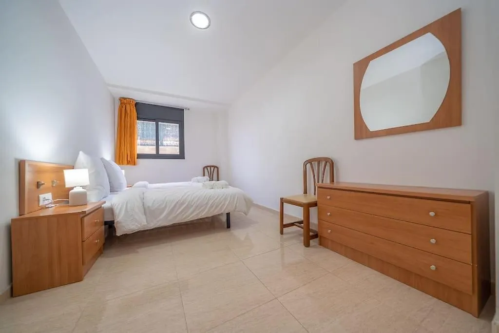 Villa Aurore, 12 Persons, Large Salt-Water Pool, Air Conditioning Lloret de Mar