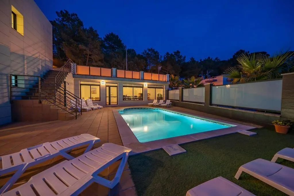 Villa Aurore, 12 Persons, Large Salt-Water Pool, Air Conditioning Lloret de Mar