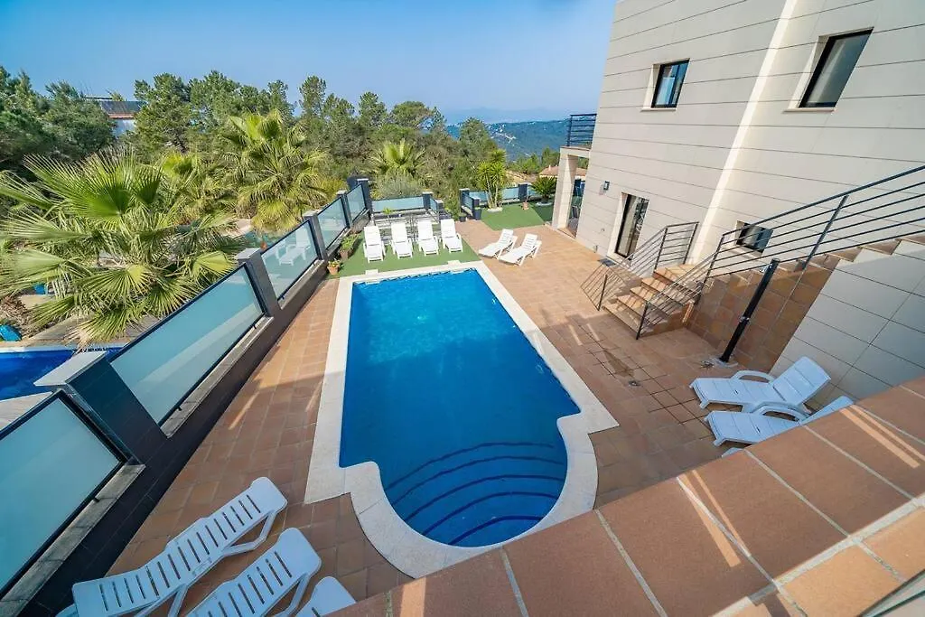 Villa Aurore, 12 Persons, Large Salt-Water Pool, Air Conditioning Lloret de Mar
