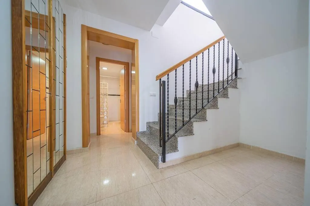 Villa Aurore, 12 Persons, Large Salt-Water Pool, Air Conditioning Lloret de Mar Spain